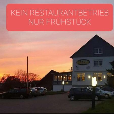 Landgasthaus Hesse Hamelin Bagian luar foto
